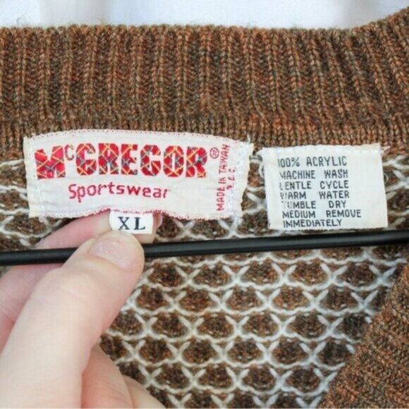 Vintage McGregor Brown and White Geometric V-neck Lightweight Sweater XL - Picture 6 of 6